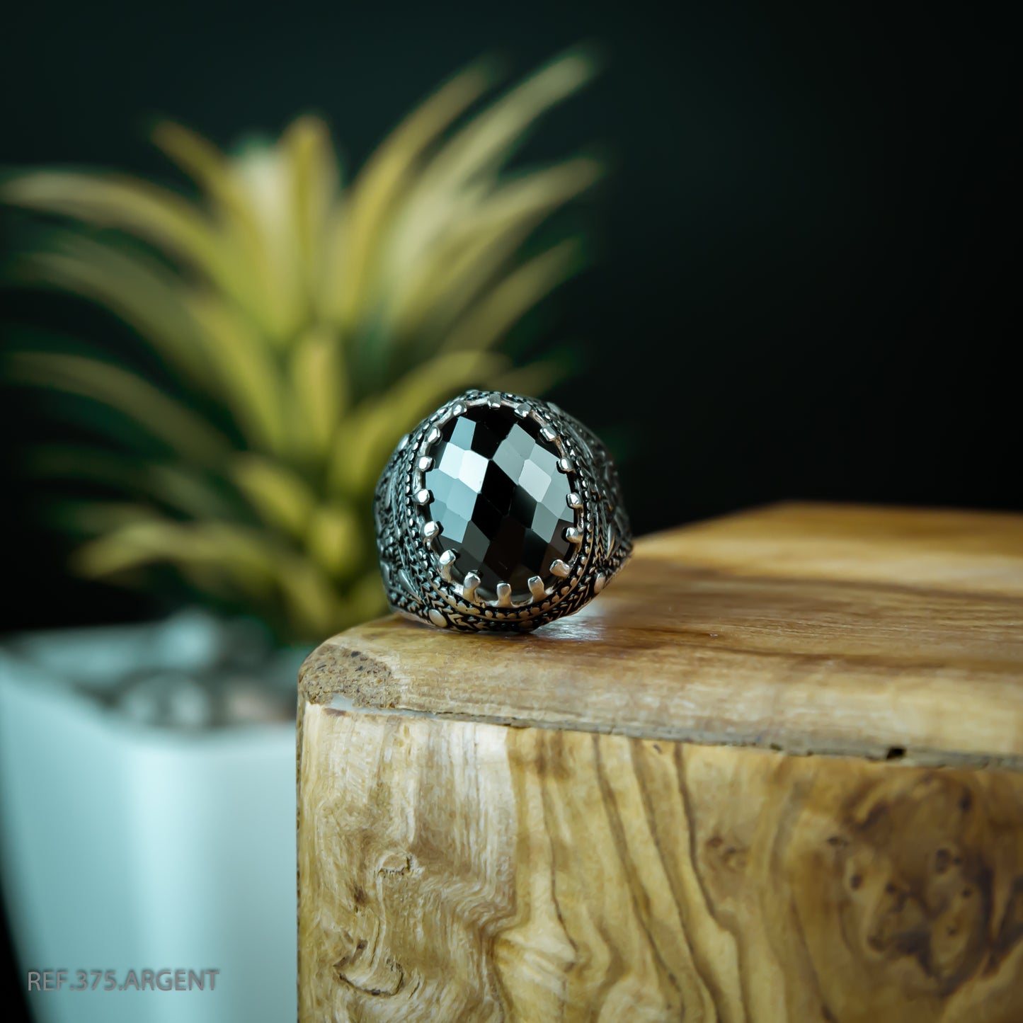 Bague Homme Argent 925 Moderne Motif Gravé Pierre Noire